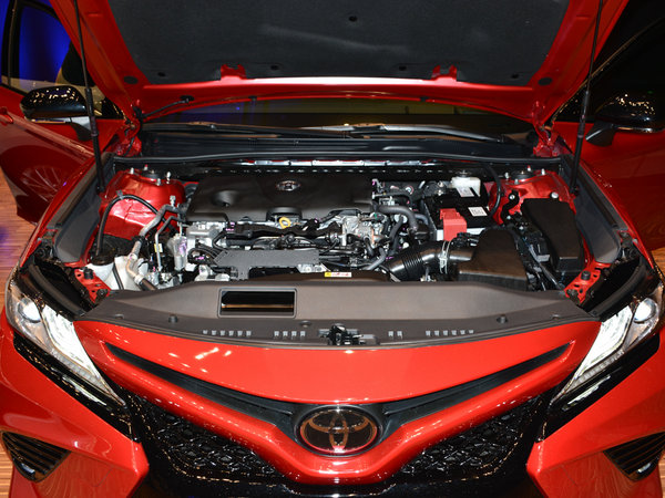 广汽丰田  基本型 发动机舱