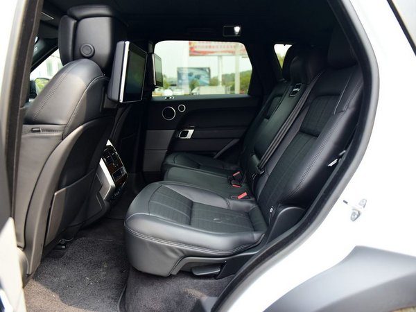 揽胜运动版现车便宜15万元 西安促销优惠