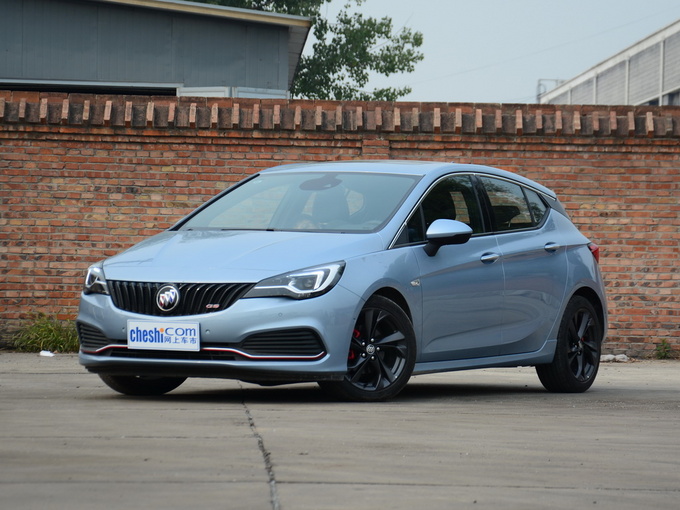 别克  两厢gs 左前正45度