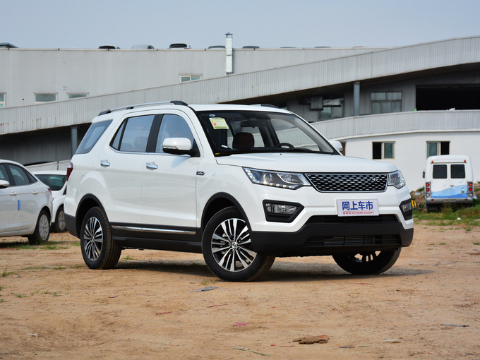 长安欧尚  cx70t 右前正45度
