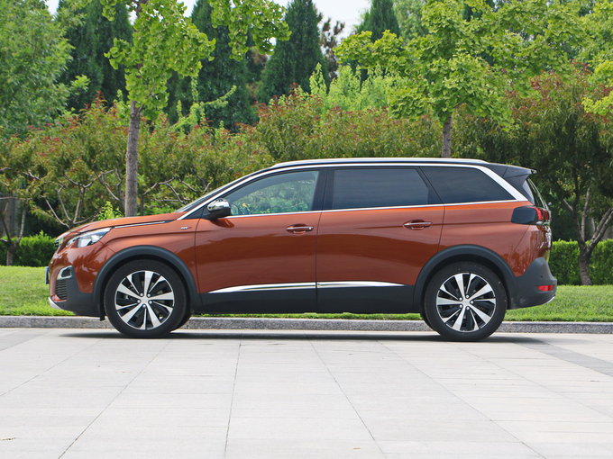 东风标致 380thp 正左侧