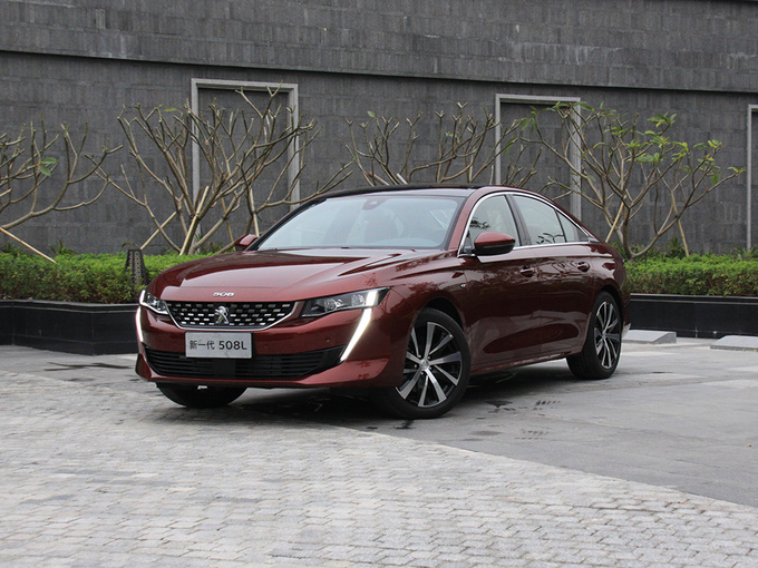 东风标致  508l 400thp puretech 激情版 左前正45度