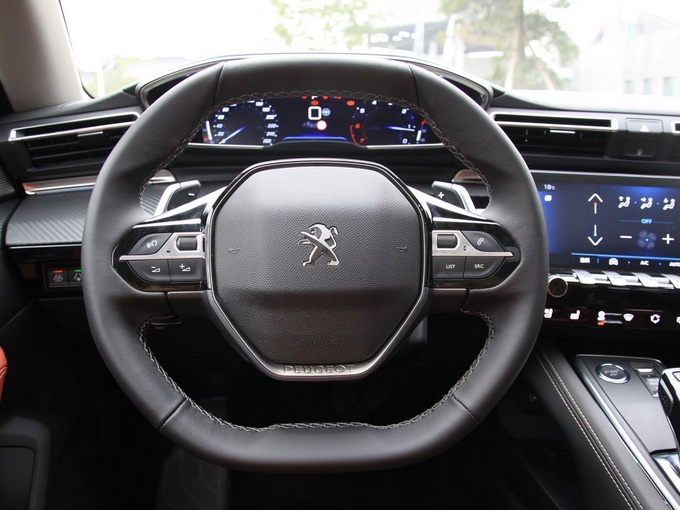 东风标致  508l 400thp puretech 激情版 方向盘