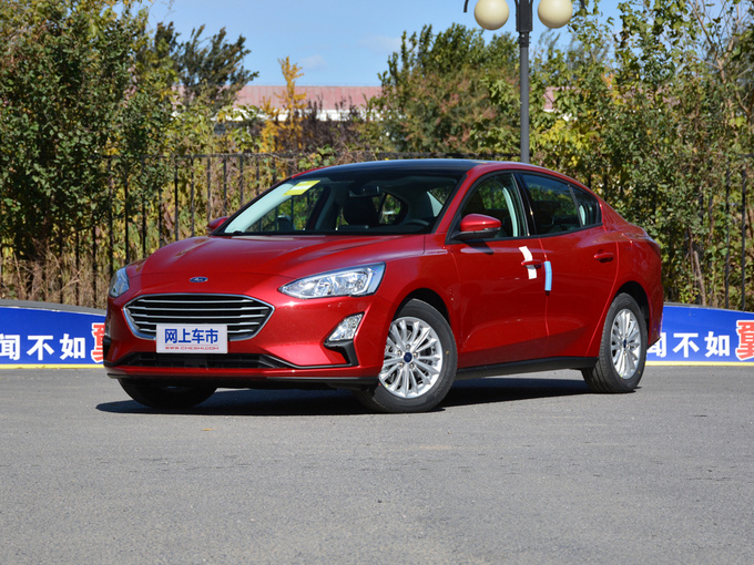 长安福特  三厢 ecoboost 125 自动锋潮型 左前正45度