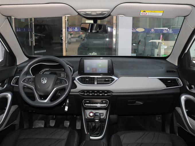 宝骏汽车  1.5l 大中控全景