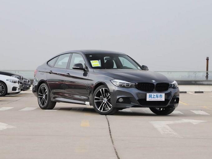 宝马(进口)   330i xdrive 右前正45度