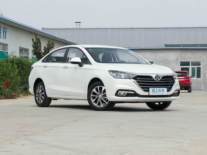 绅宝d50促销优惠8000元欢迎试乘试驾