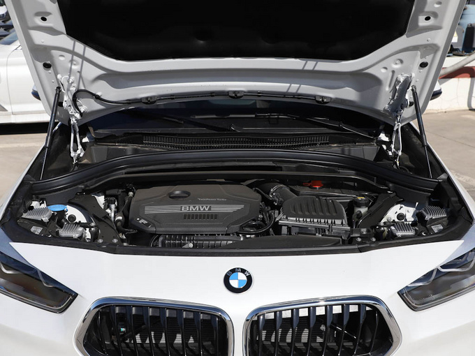 华晨宝马  xdrive25i 发动机舱
