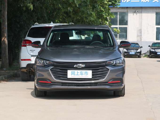 雪佛兰(国产)  轻混 redline 320t 正前