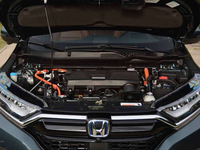 东风本田  锐·混动 2.0l 发动机舱