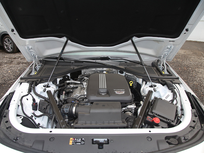 凯迪拉克(国产)  28t 发动机舱