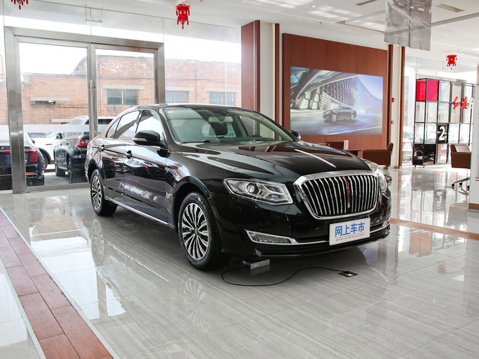 一汽红旗  2.0t 右前正45度