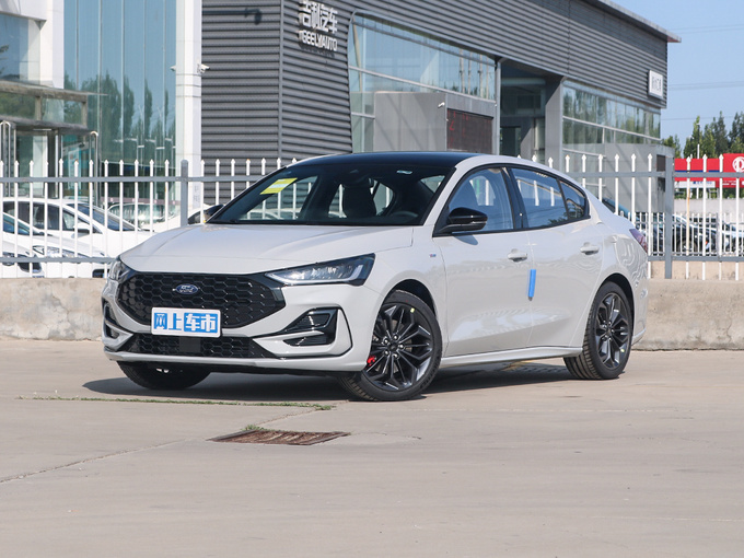 长安福特  三厢 ecoboost 180 自动st