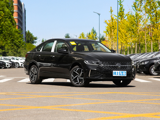 上汽大众  280tsi 右前正45度