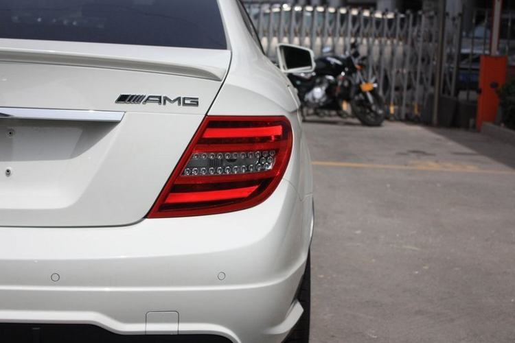 【奔驰c级amg图片】奔驰c级amg图片_奔驰c级amg汽车高清大图-新蓝网