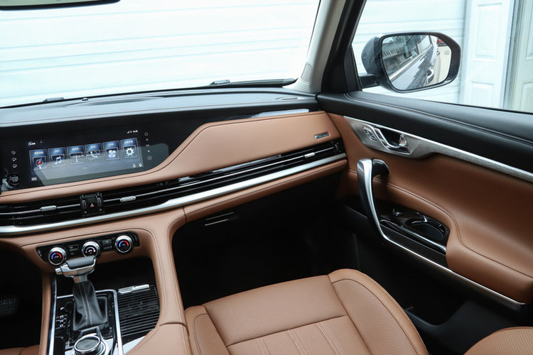 长安cs95 2.0t 2021款 两驱豪华型