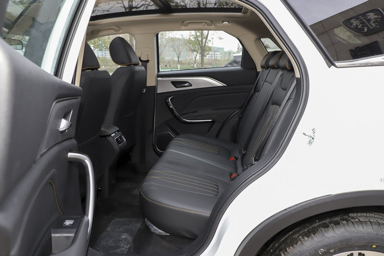 【奔腾t77图片】奔腾t77图片_奔腾t77汽车高清大图-今日思茅-汽车