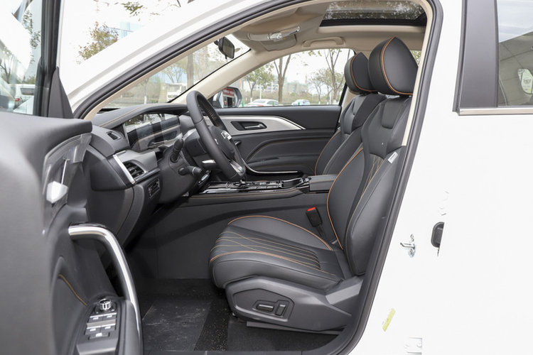 【奔腾t77图片】奔腾t77图片_奔腾t77汽车高清大图-今日思茅-汽车